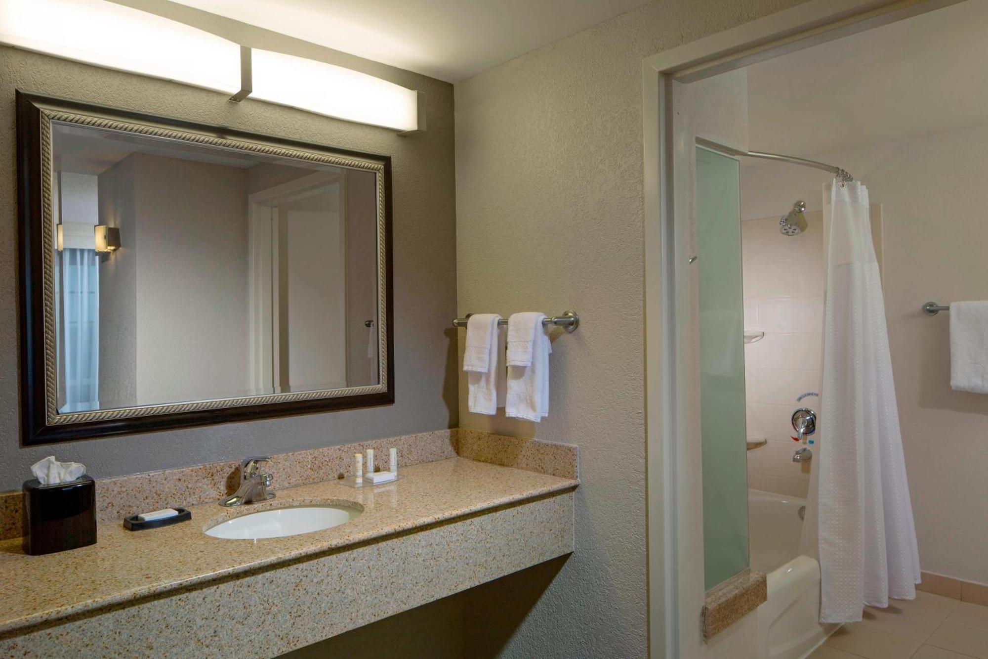 Courtyard By Marriott Fort Lauderdale Airport & Cruise Port Dania Beach Εξωτερικό φωτογραφία