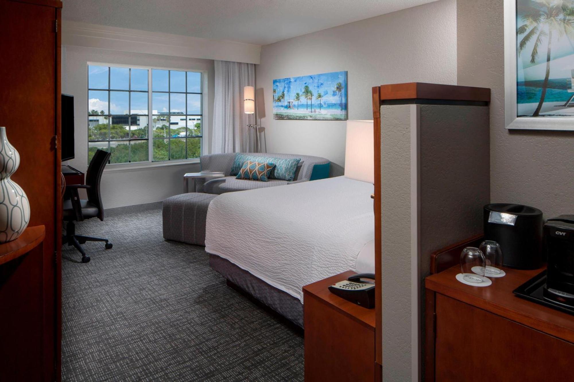 Courtyard By Marriott Fort Lauderdale Airport & Cruise Port Dania Beach Εξωτερικό φωτογραφία