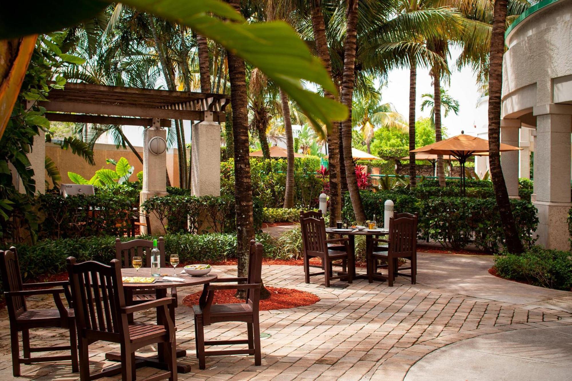 Courtyard By Marriott Fort Lauderdale Airport & Cruise Port Dania Beach Εξωτερικό φωτογραφία