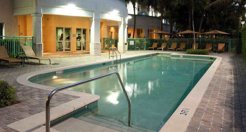 Courtyard By Marriott Fort Lauderdale Airport & Cruise Port Dania Beach Εξωτερικό φωτογραφία